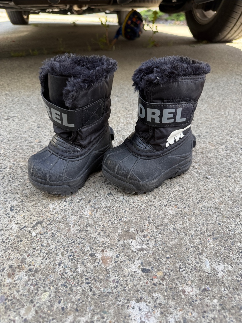 Sorel Black Toddler Snow Boots with Faux Fur Cuff